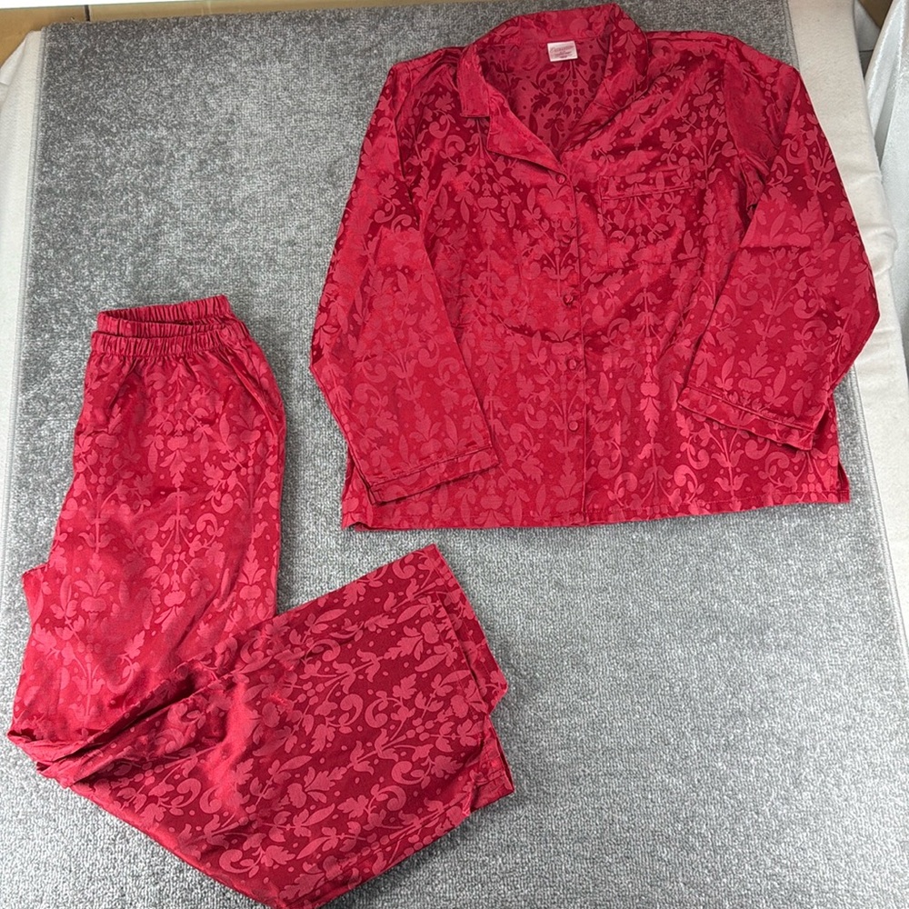 Enchanting Red Jacquard Pajama Sleep Set Pants Button Up Womens MP Petite M